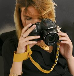 ציוד ועזרים לצילום תכשיטים - רצועות עור מיוחדות למצלמות